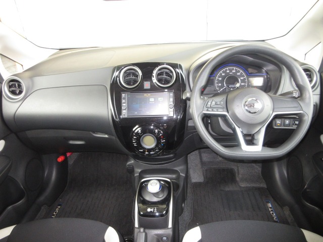 UZ0048643108_8_001.jpg