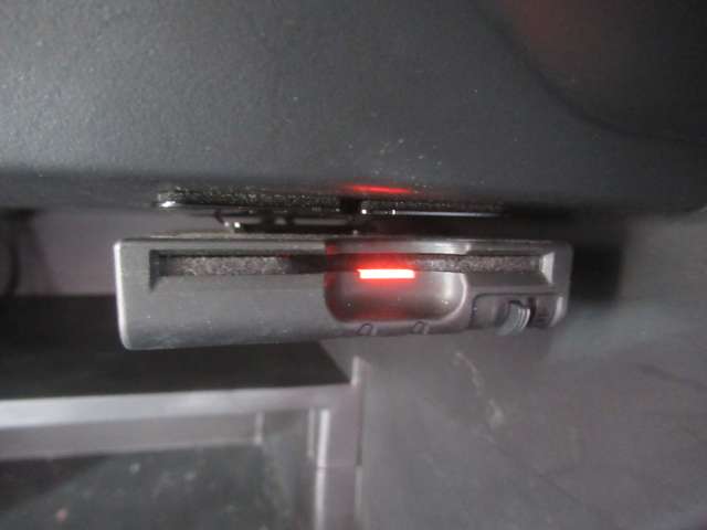 U00048642758_8_001.jpg