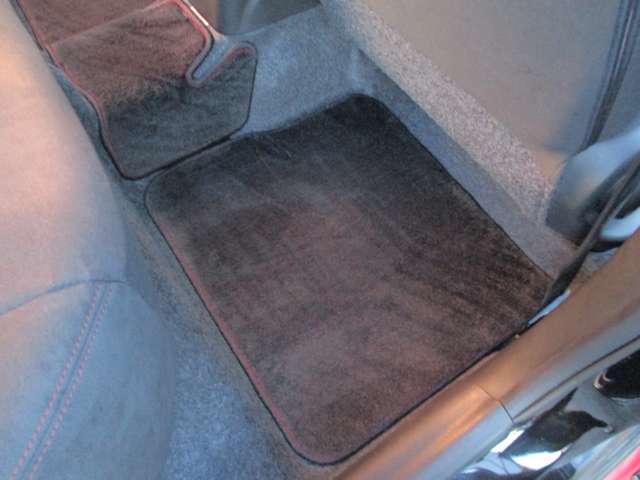 U00047456526_48_002.jpg
