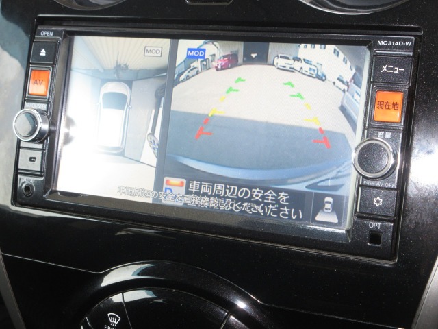 UZ0048444812_11_003.jpg