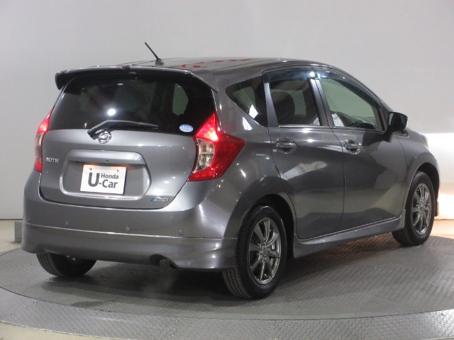 UZ0048444812_7_003.jpg