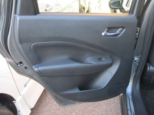 U00047978221_52_002.jpg