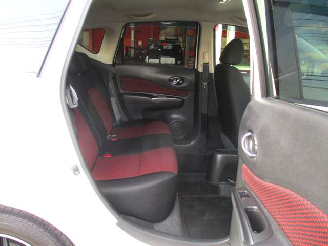 U00048353072_30_002.jpg