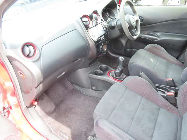U00048552763_71_001.jpg