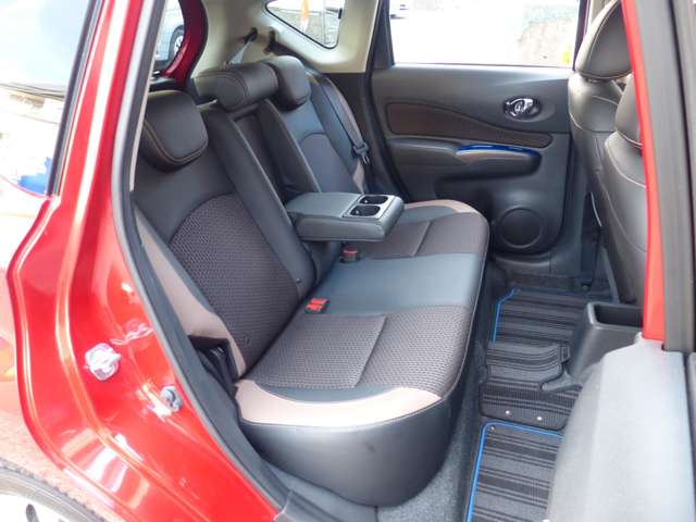 U00047500471_19_001.jpg