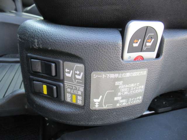U00047567701_30_001.jpg
