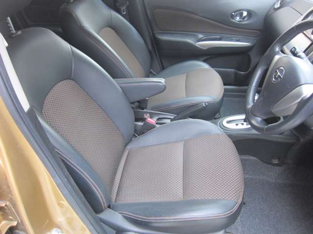U00048542877_5_001.jpg