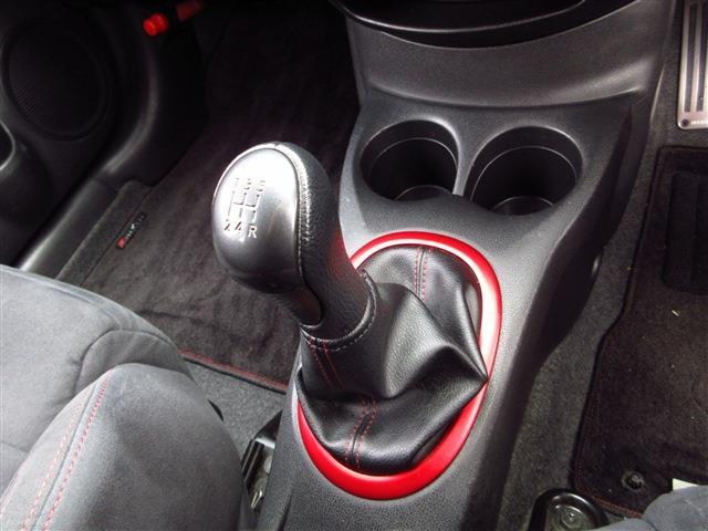 UJ0048470614_18_002.jpg