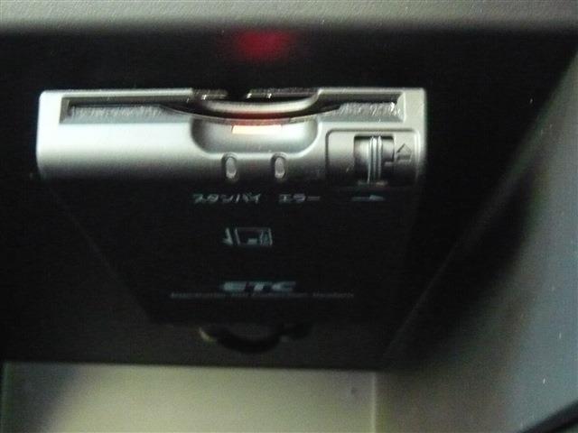 UJ0046135111_15_004.jpg