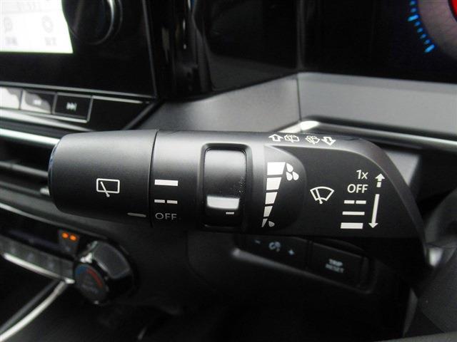 UJ0048325022_44_001.jpg