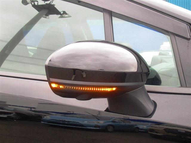 UJ0048325022_52_001.jpg