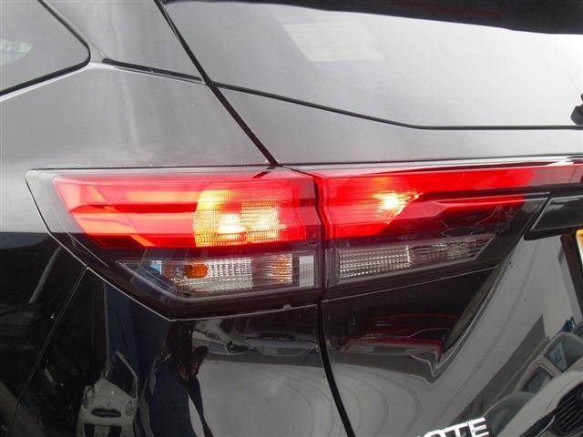 UJ0048325022_55_001.jpg