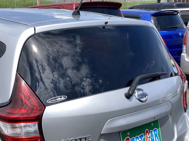 U00045719805_30_001.jpg