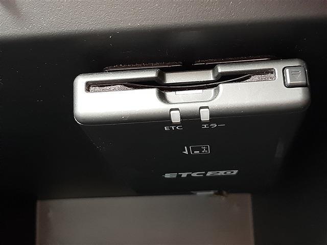 UJ0048212789_6_001.jpg