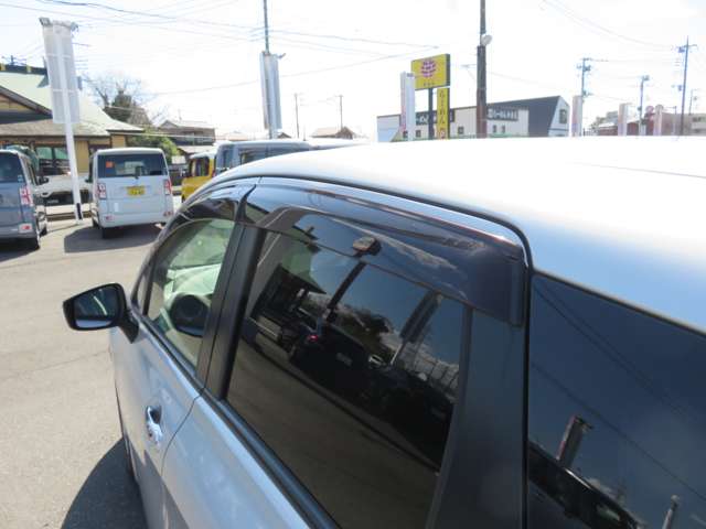UJ0048359822_55_001.jpg