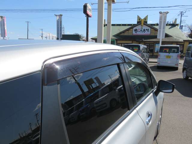 UJ0048359822_56_001.jpg
