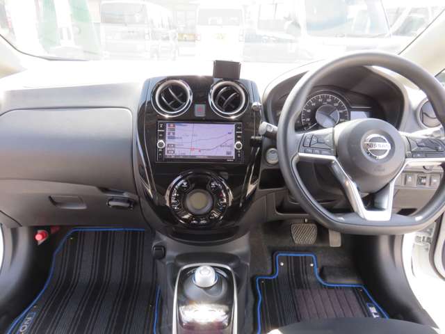 UJ0048427130_34_001.jpg
