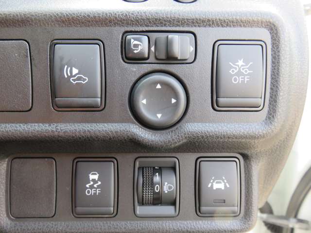 UJ0048427130_46_001.jpg