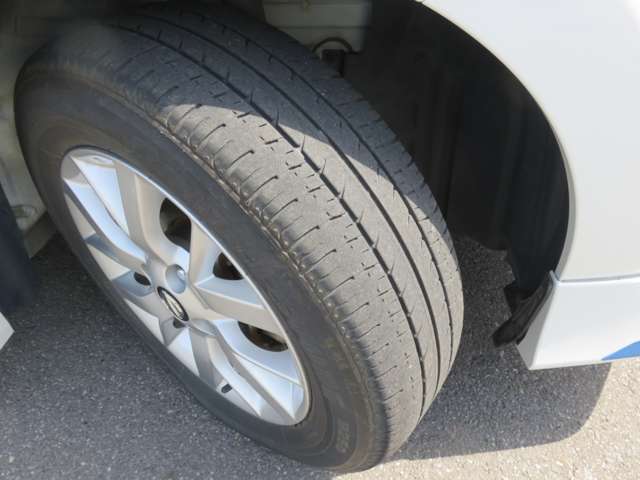 UJ0048427130_51_001.jpg