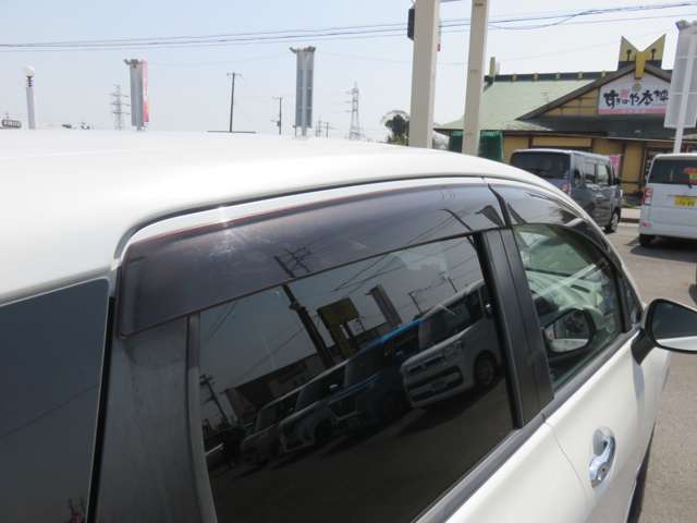 UJ0048427130_58_001.jpg