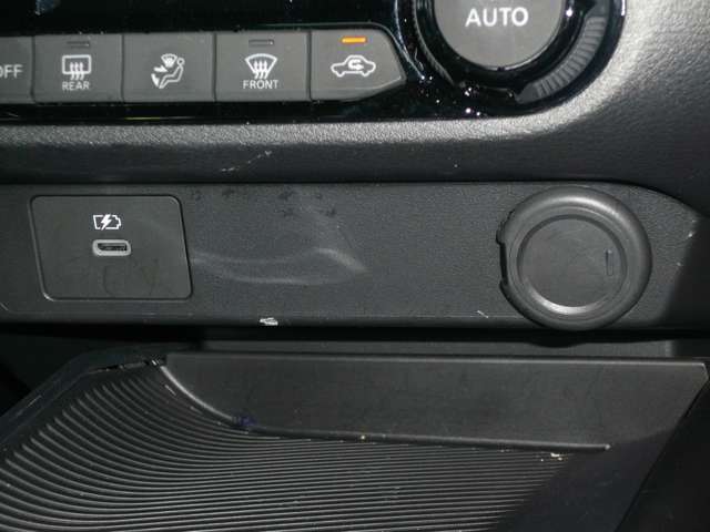 U00048632192_33_001.jpg