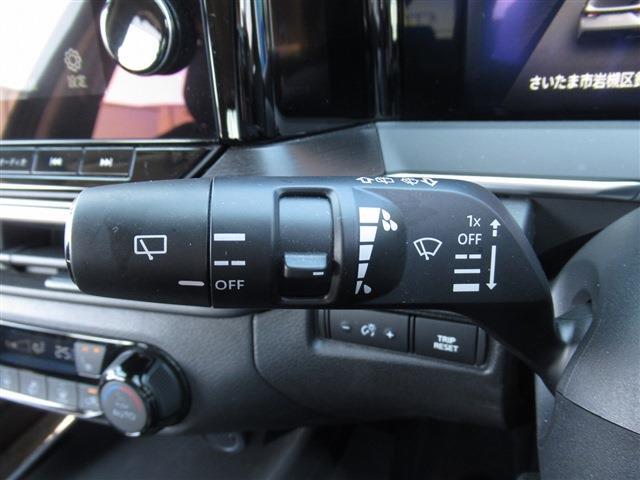UJ0048260553_47_001.jpg