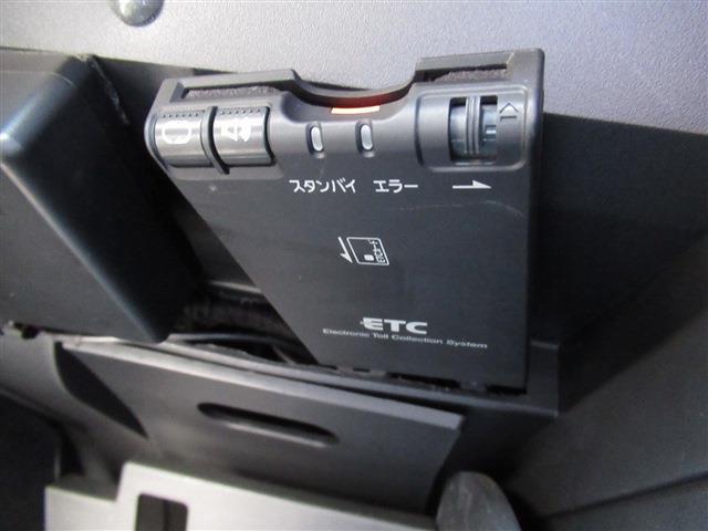 UJ0048260553_54_001.jpg
