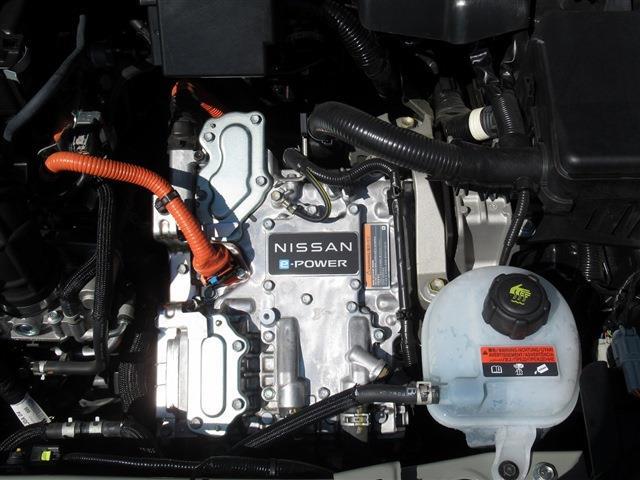 UJ0048260553_68_001.jpg