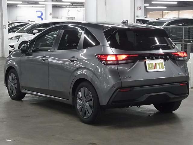 UZ0048647016_10_002.jpg
