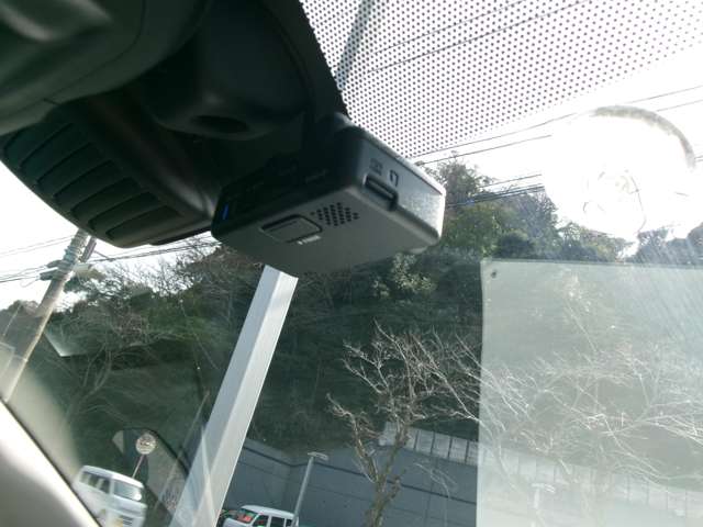 U00048300725_15_001.jpg