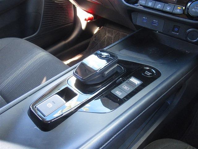 UJ0048027926_10_001.jpg
