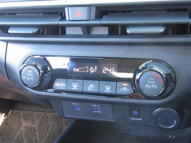 UJ0048027926_8_001.jpg