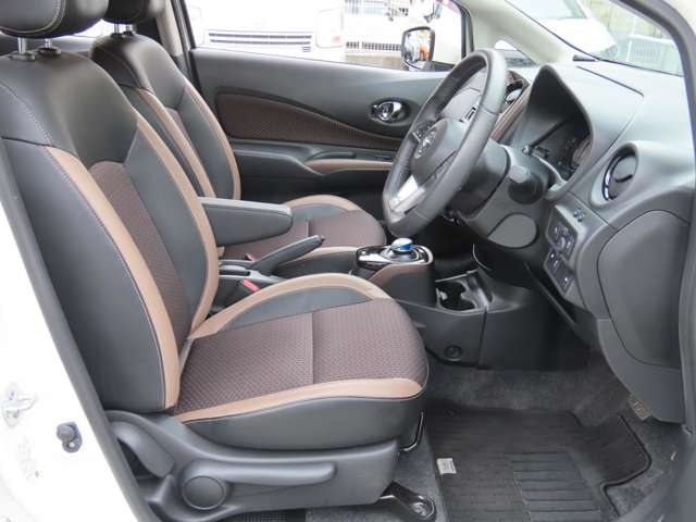 U00046709600_42_003.jpg