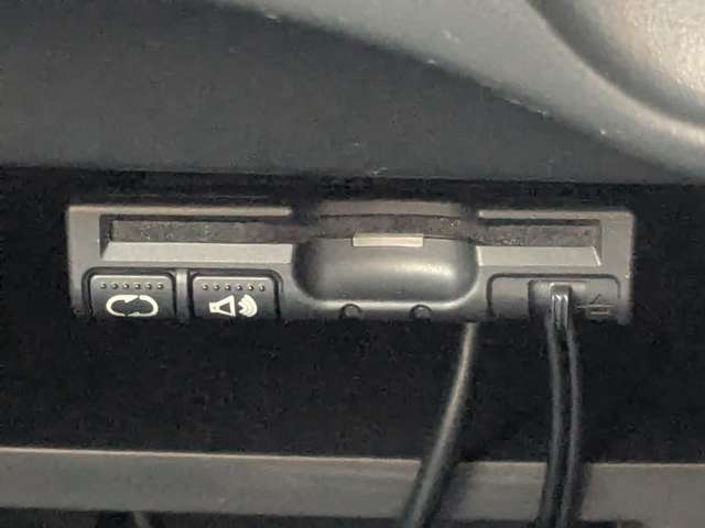 U00047834581_8_002.jpg