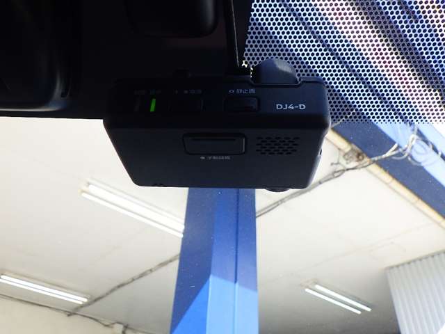 U00047781138_33_001.jpg