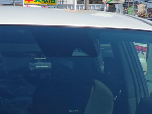 UZ0048395650_11_001.jpg