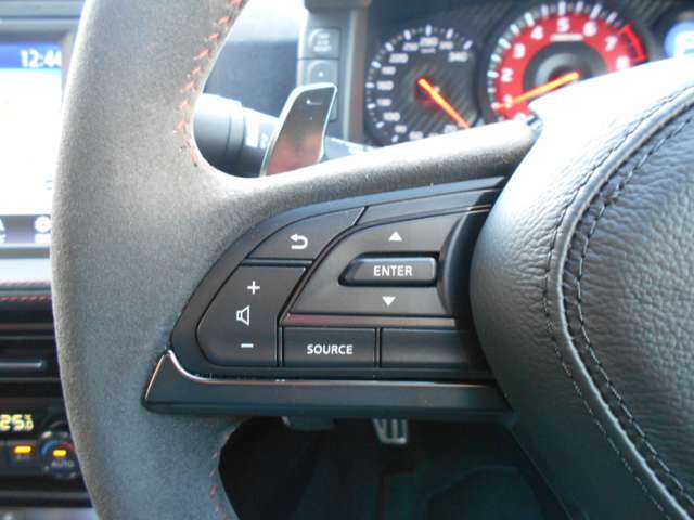 UZ0047812624_30_001.jpg
