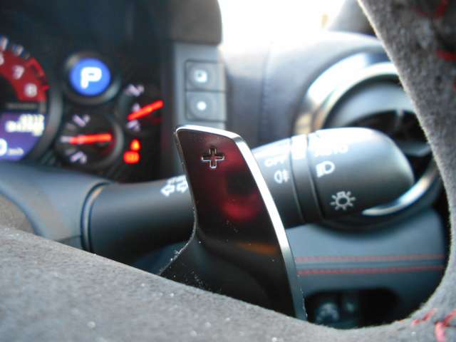 UZ0047812624_33_001.jpg