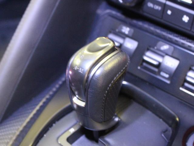 UZ0048042146_47_002.jpg