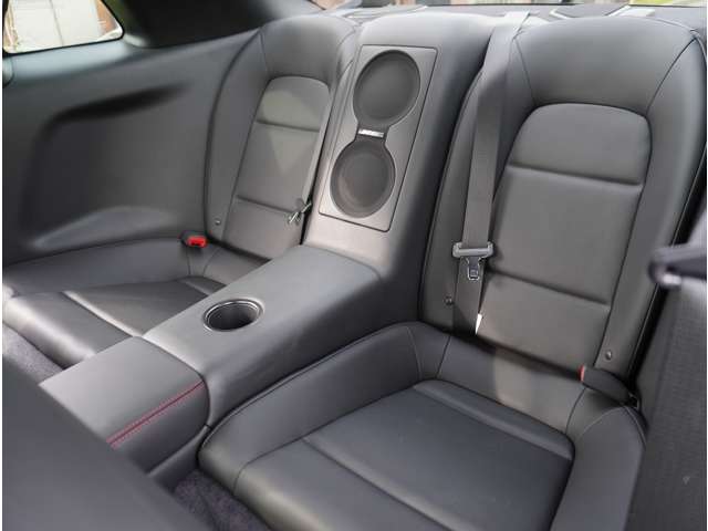 U00048477870_50_001.jpg