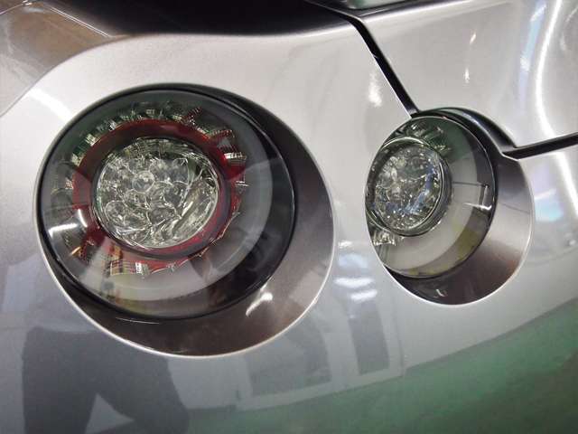 U00034858133_78_009.jpg