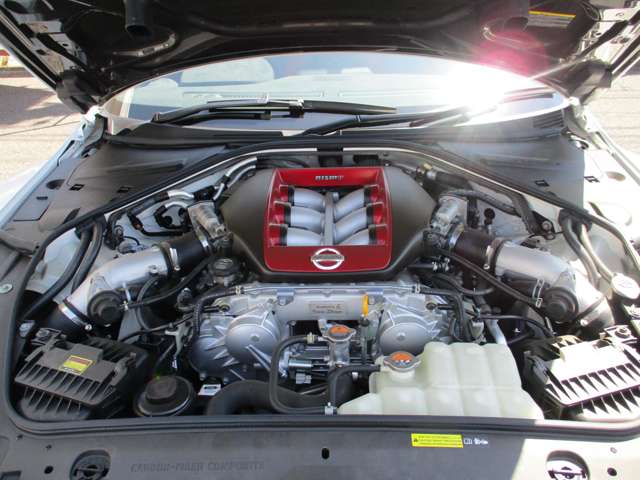 UZ0048553351_45_001.jpg