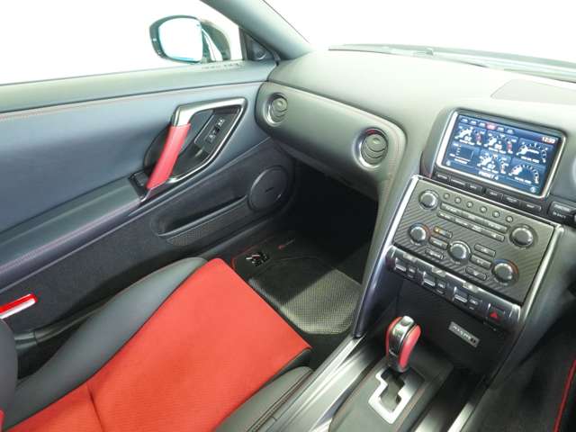 U00043869845_30_002.jpg