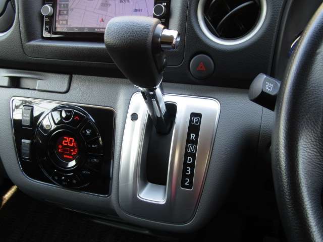U00048259672_50_003.jpg