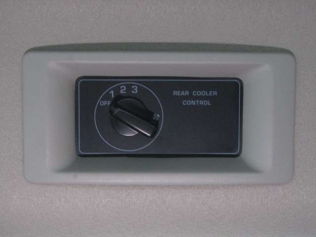 U00048131235_71_003.jpg
