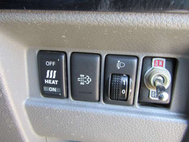 U00047738466_10_001.jpg
