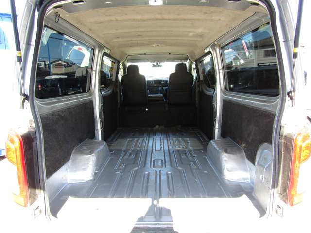 U00047738466_7_001.jpg