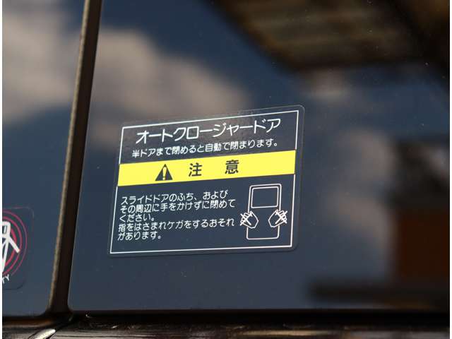 UJ0048634367_17_002.jpg
