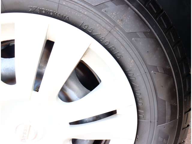 UJ0048634367_31_001.jpg