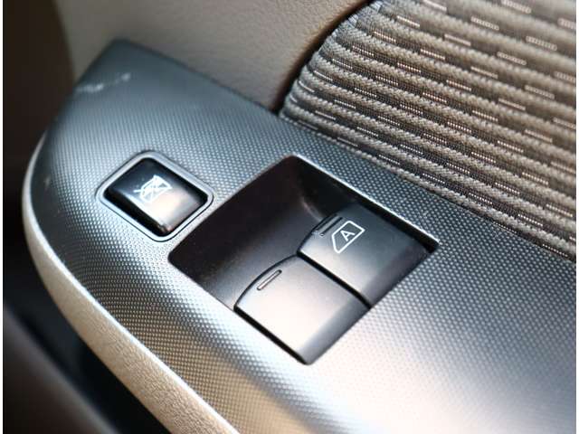 UJ0048634367_47_001.jpg